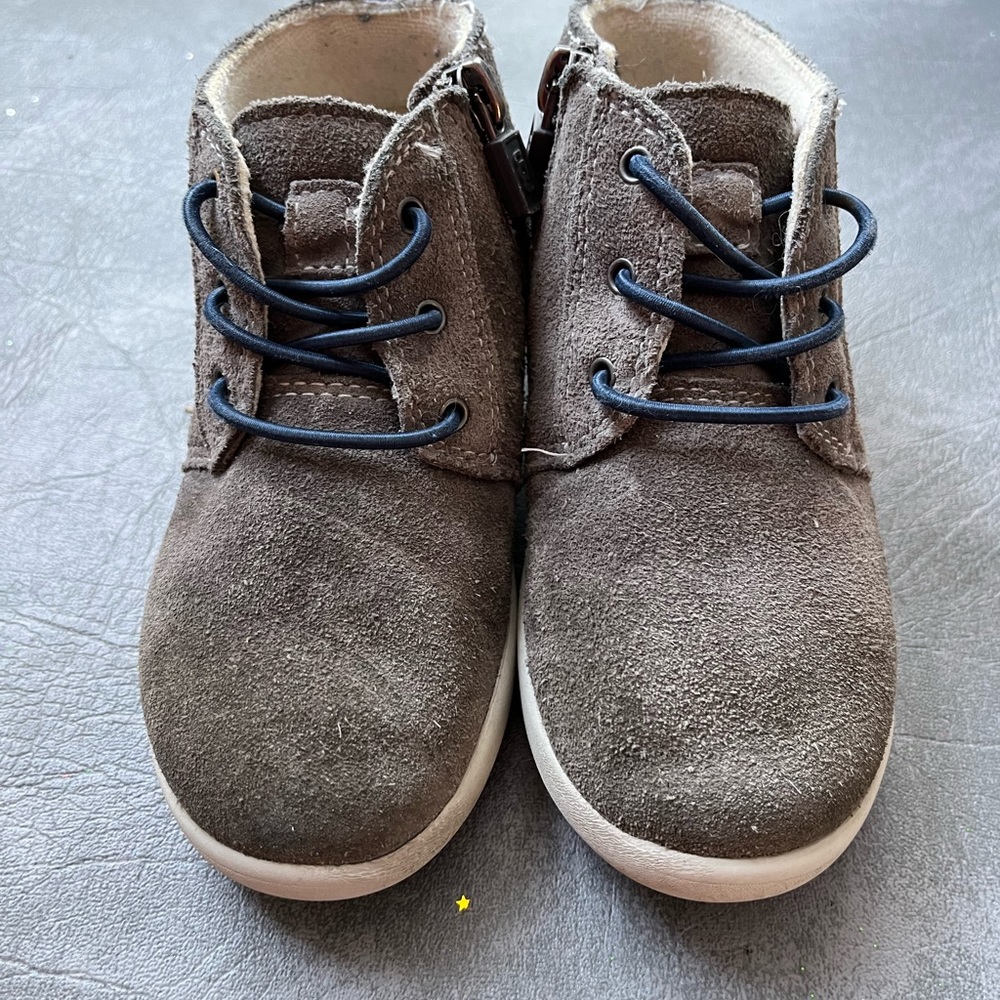 EUC UGG boots